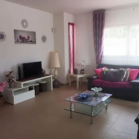 Superbe Vue Mer Et Piscine Szálloda